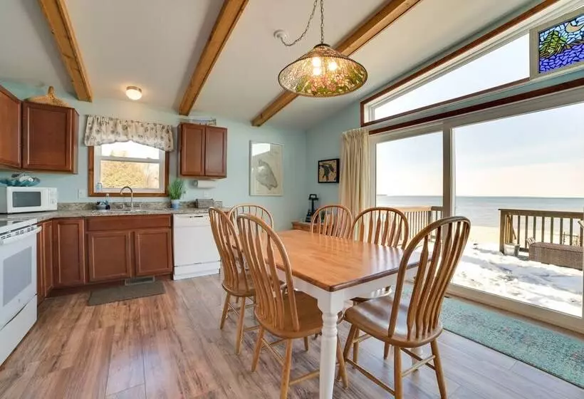 St. Ignace Cottage W/ Deck & Beach On Lake Huron!