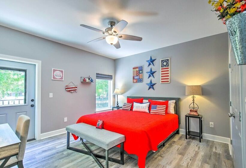 Outdoor Entertainment Space: Home In Mcqueeney