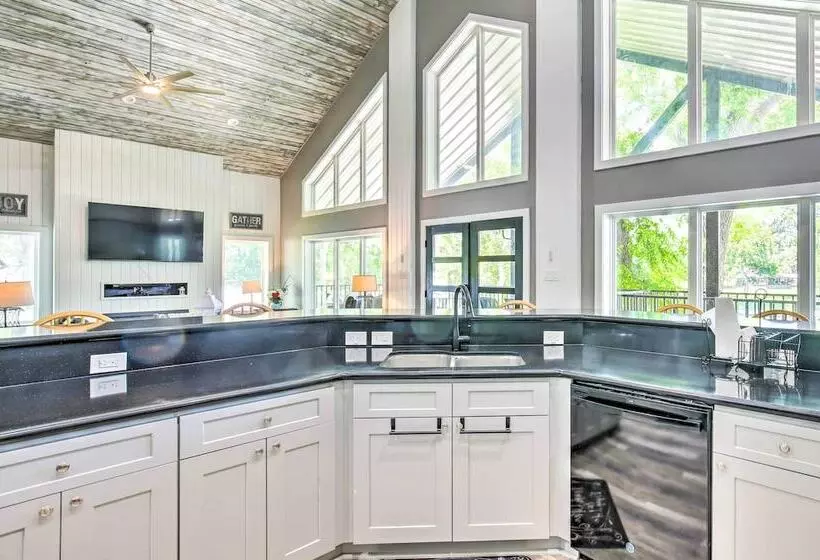 Outdoor Entertainment Space: Home In Mcqueeney