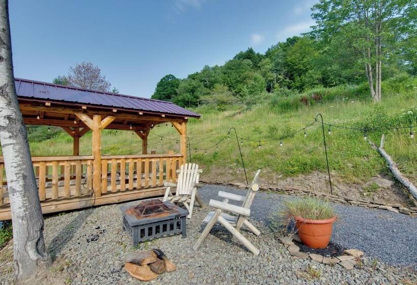 The Olde Homestead W/ Fire Pit & Mountain Views!