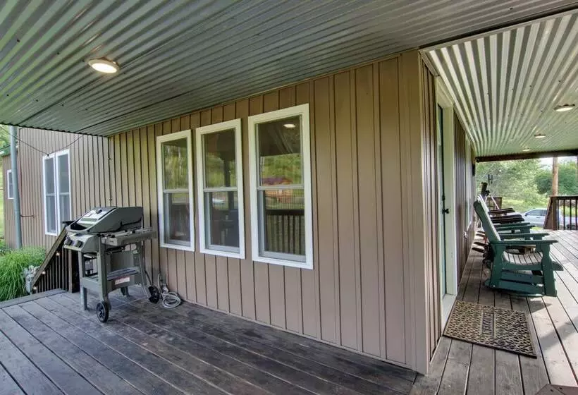 The Olde Homestead W/ Fire Pit & Mountain Views!