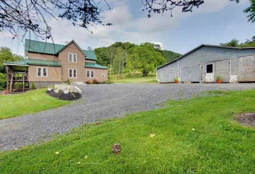 The Olde Homestead W/ Fire Pit & Mountain Views!