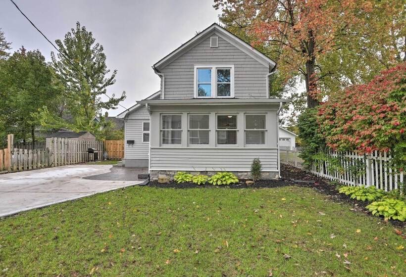 Pet Friendly Home   1/2 Mi To Downtown Willoughby!