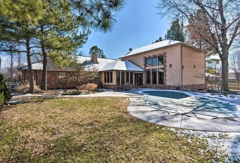 Upscale Home W/ Seasonal Pool Near Historic Rte 66
