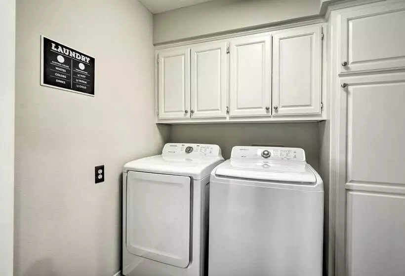 Upscale Home W/ Seasonal Pool Near Historic Rte 66