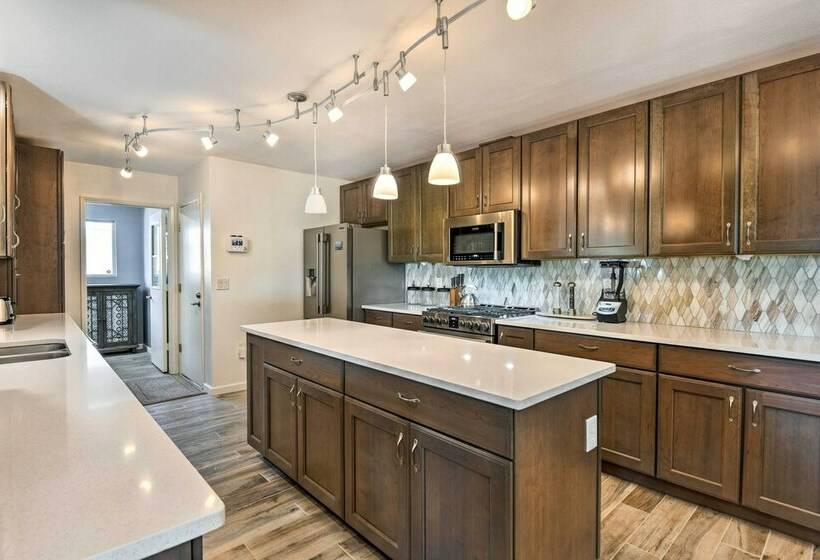 Upscale Sun City Home On South Golf Course