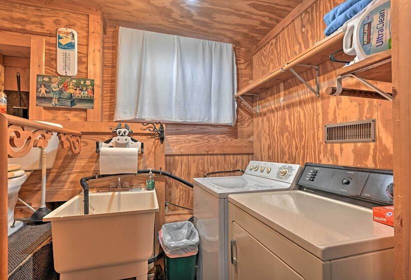 Waterfront Arkdale Retreat: 2 Acres W/ Deck & View