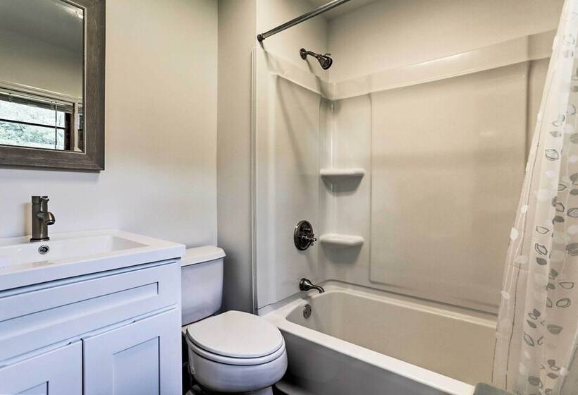 Wawayanda House On 62 Acres   Multiple Fireplaces!