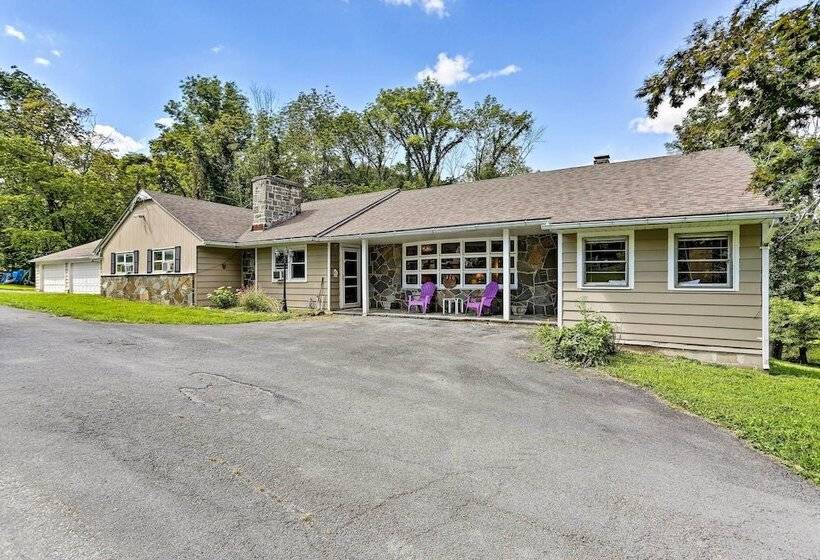 Wawayanda House On 62 Acres   Multiple Fireplaces!