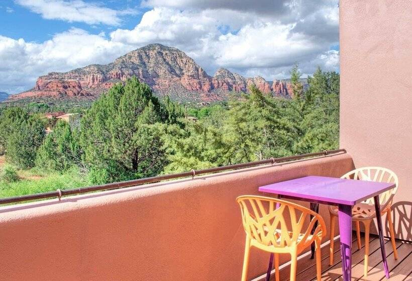 West Sedona House W/ Furnished Patio & Views!