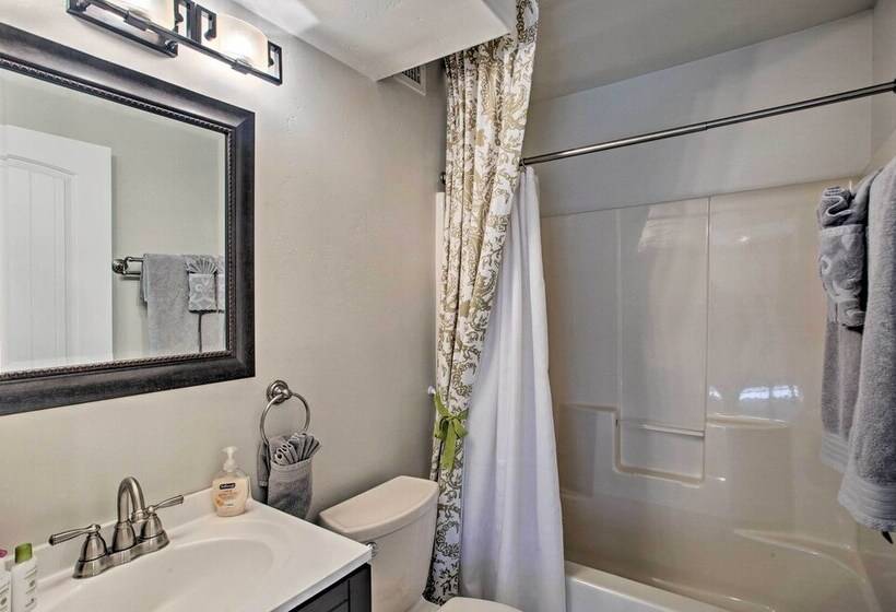 West Sedona House W/ Furnished Patio & Views!