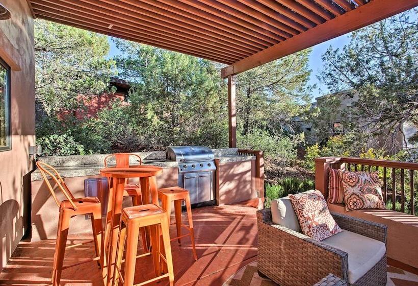 West Sedona House W/ Furnished Patio & Views!