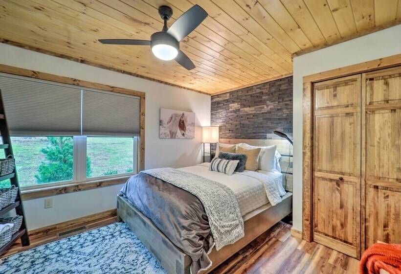 Fire Pit & Grill: Modern Beech Mountain Cabin!