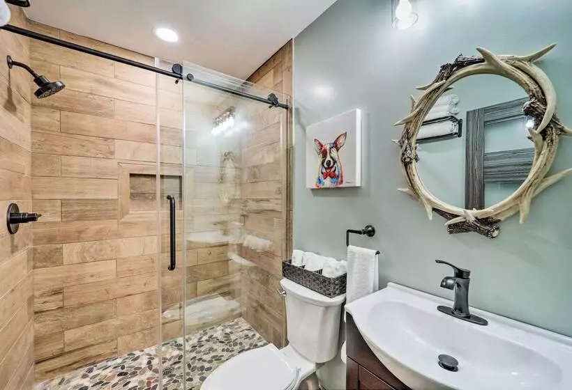 Fire Pit & Grill: Modern Beech Mountain Cabin!