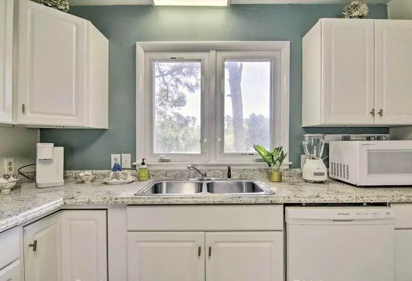 Brant Point Waterfront Bungalow W/ Deck & Views!