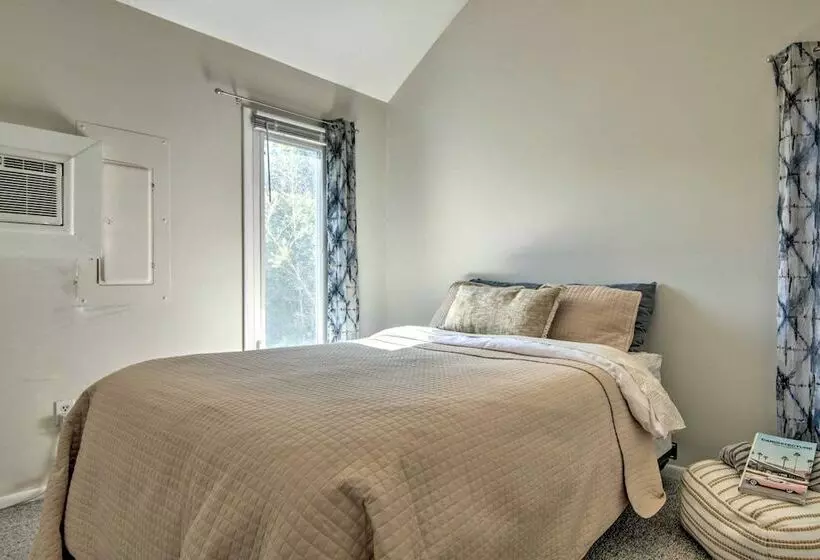 Brant Point Waterfront Bungalow W/ Deck & Views!