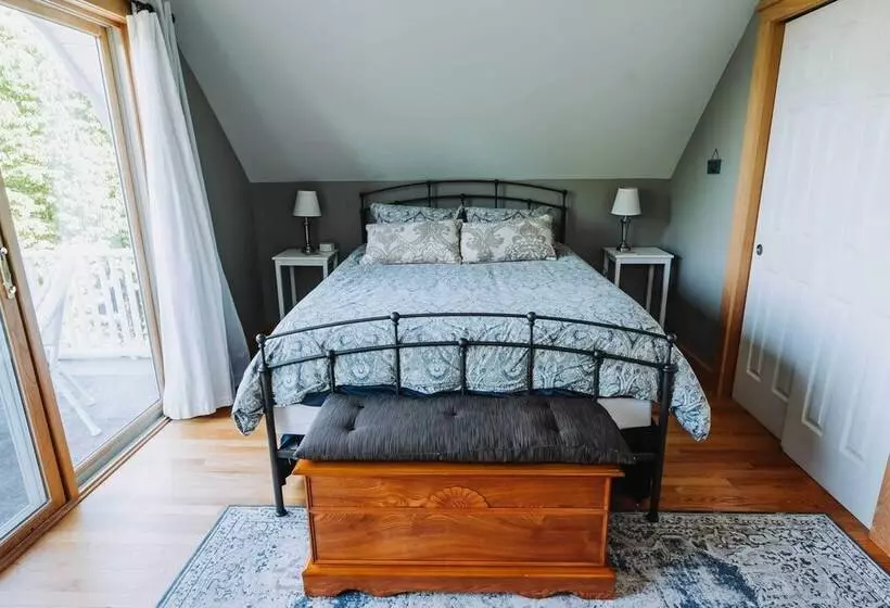 Finger Lakes Home W/ Private Pool & Lake Views!