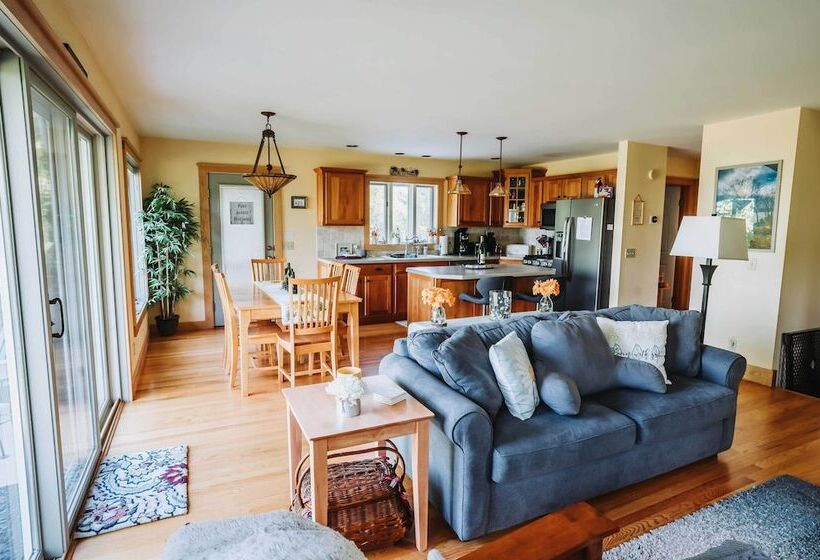 Finger Lakes Home W/ Private Pool & Lake Views!