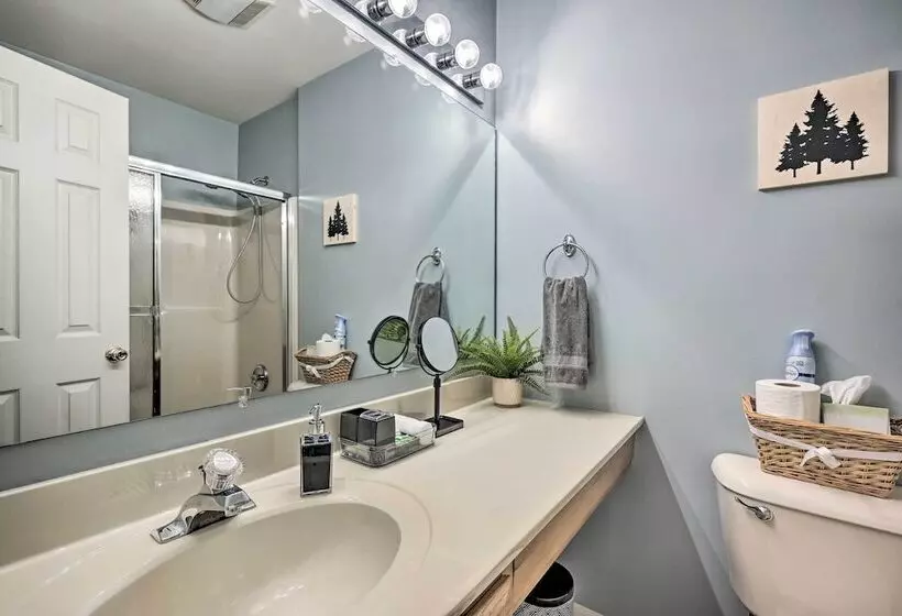 Chic Hedgesville Cabin W/ Golf Course Views!
