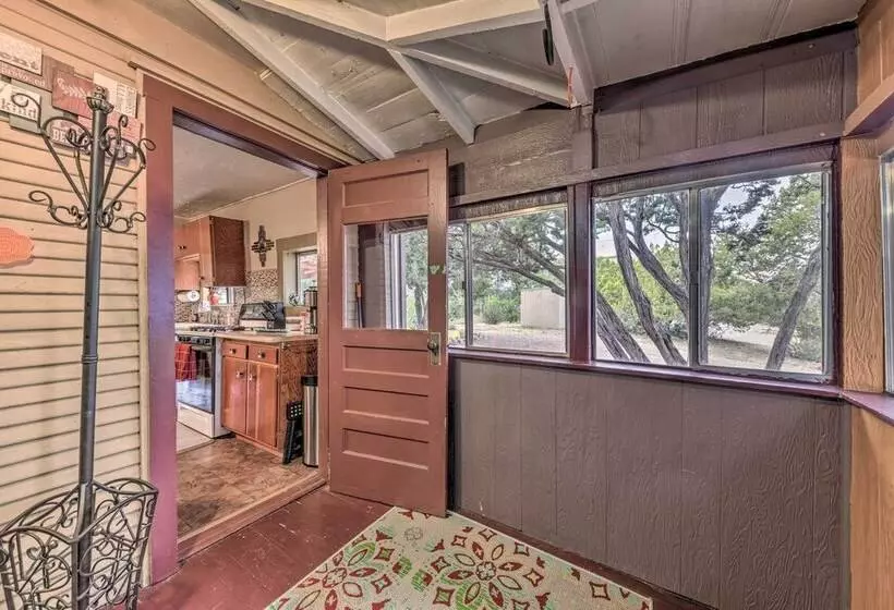 Cozy High Rolls Cottage Near Hiking Trails!