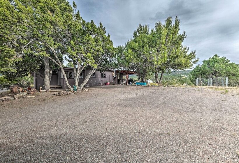 Cozy High Rolls Cottage Near Hiking Trails!