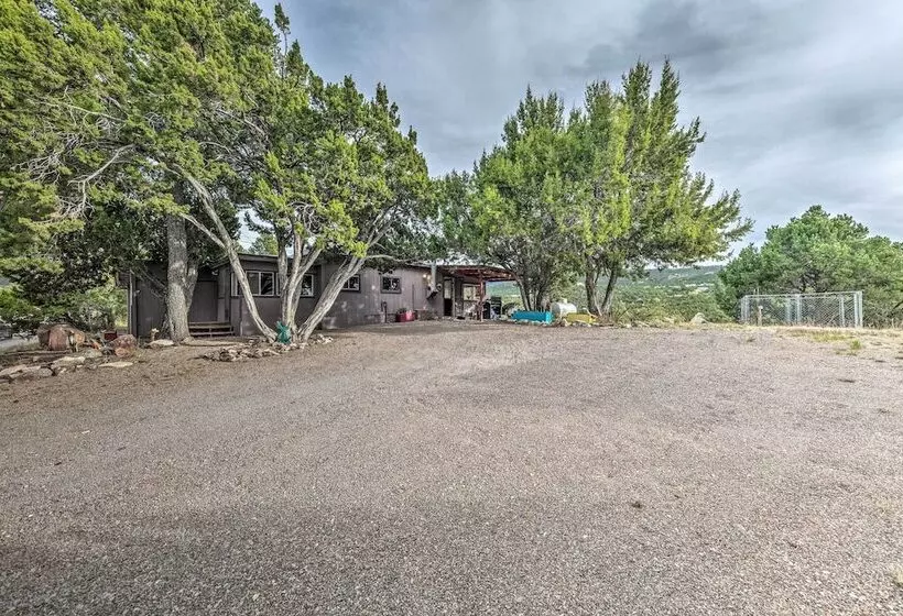 Cozy High Rolls Cottage Near Hiking Trails!