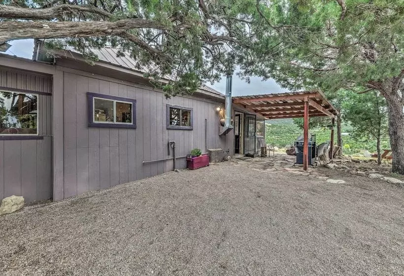 Cozy High Rolls Cottage Near Hiking Trails!