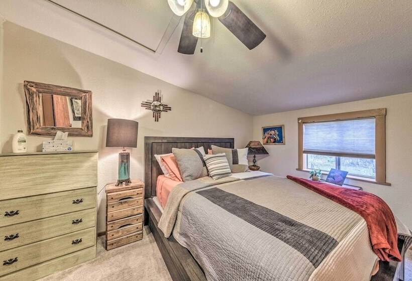 Cozy High Rolls Cottage Near Hiking Trails!