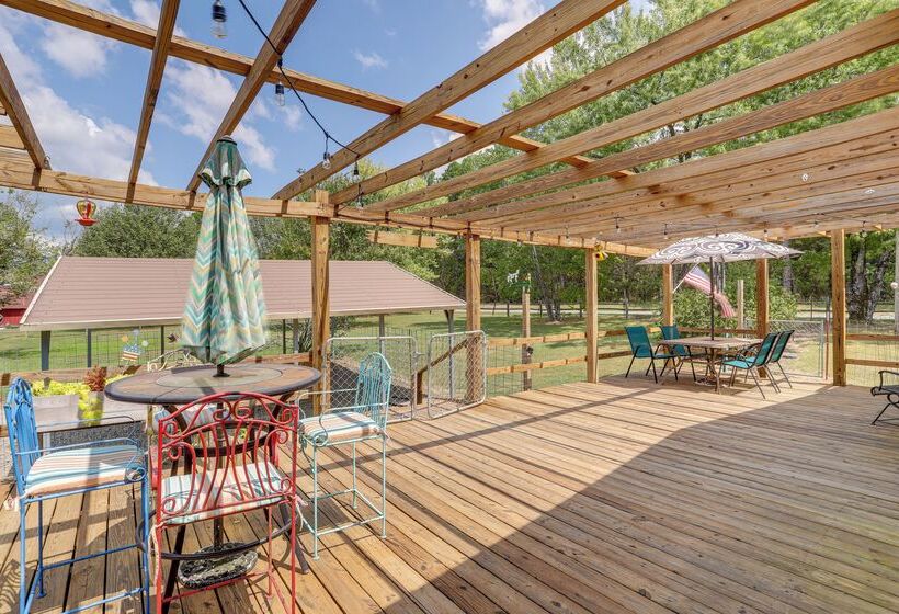 Tumbling Shoals Home W/ Private Yard + Grill!