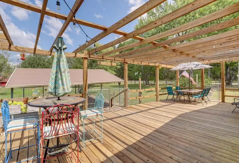 Tumbling Shoals Home W/ Private Yard + Grill!