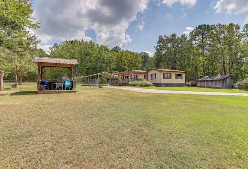 Tumbling Shoals Home W/ Private Yard + Grill!