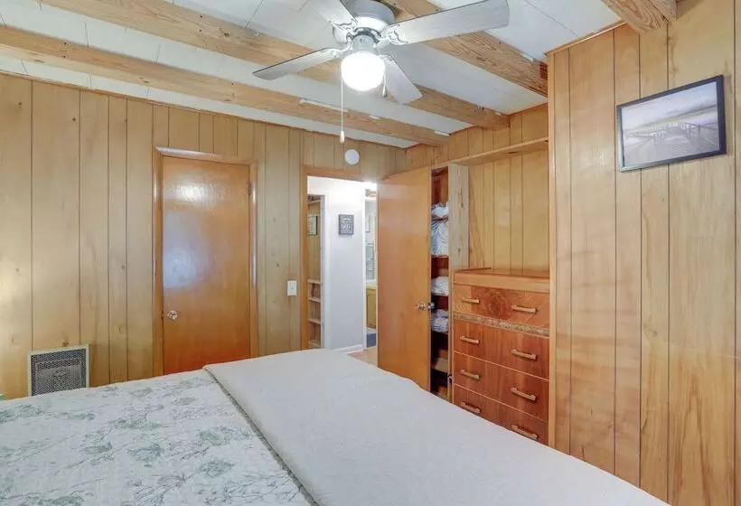 Tumbling Shoals Home W/ Private Yard + Grill!