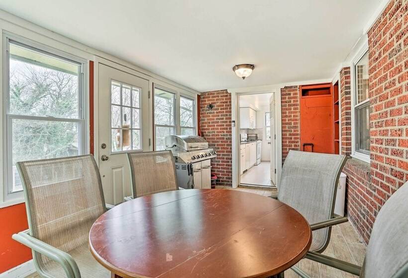 Family Vacation Rental: 18 Mi To Philadelphia