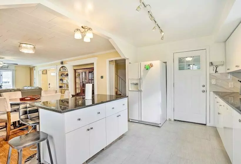 Family Vacation Rental: 18 Mi To Philadelphia