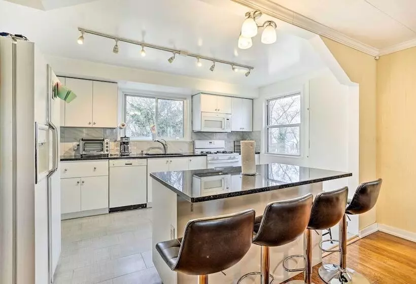 Family Vacation Rental: 18 Mi To Philadelphia