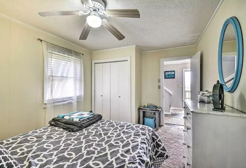 Hatteras Style Salvo Home   Walk To Shore!