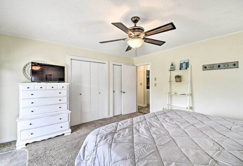 Hatteras Style Salvo Home   Walk To Shore!