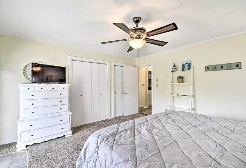 Hatteras Style Salvo Home   Walk To Shore!