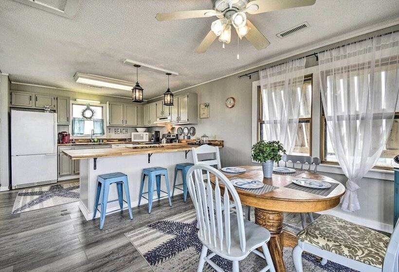 Hatteras Style Salvo Home   Walk To Shore!