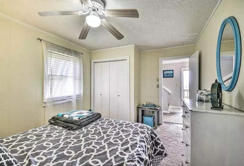 Hatteras Style Salvo Home   Walk To Shore!