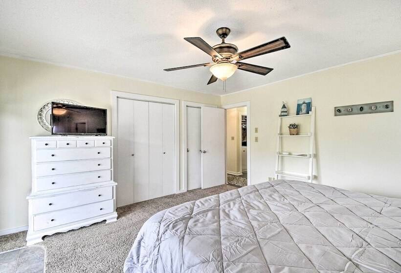 Hatteras Style Salvo Home   Walk To Shore!