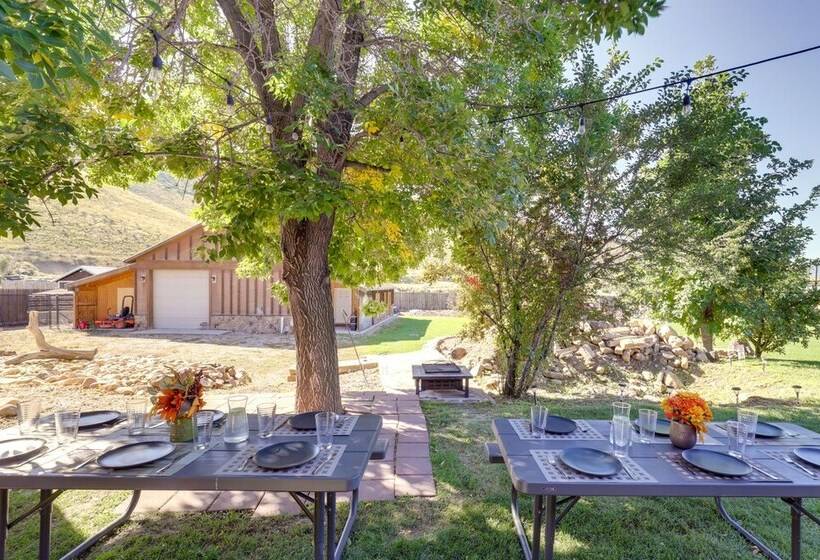 Heber City Home: Private Yard & Hot Tub!