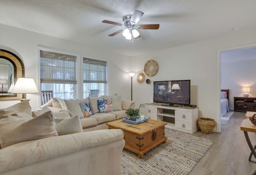 < 4 Mi To Shore: Asteri House In Rehoboth Beach!