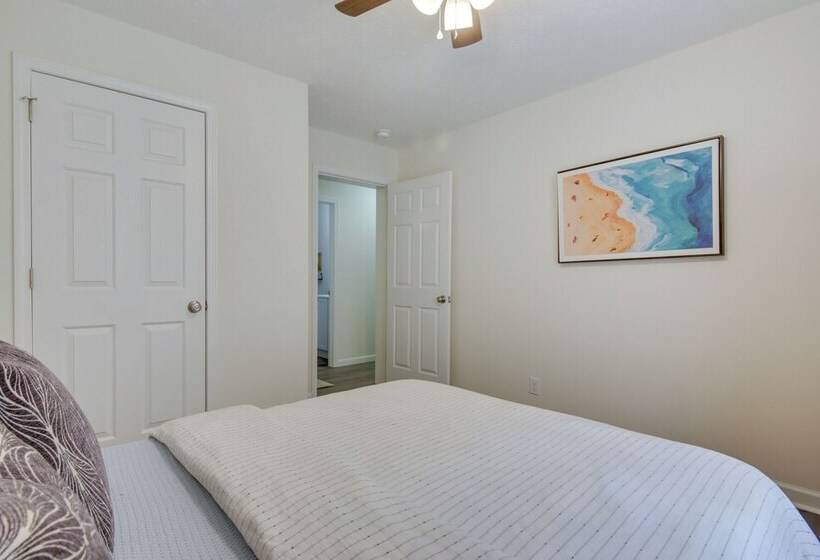 < 4 Mi To Shore:  Asteri House  In Rehoboth Beach!