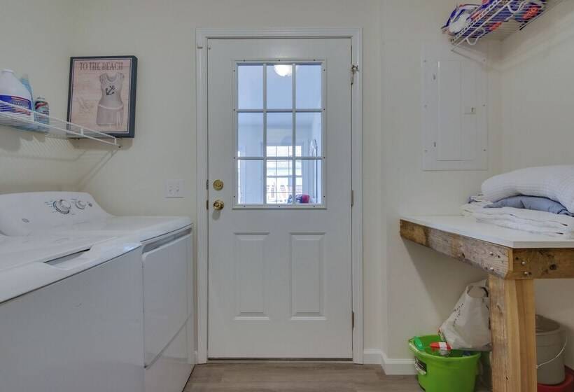 < 4 Mi To Shore:  Asteri House  In Rehoboth Beach!