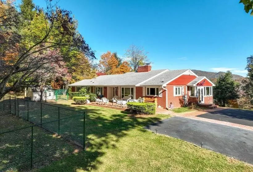 Inviting Waynesville Home Near Main St Shops
