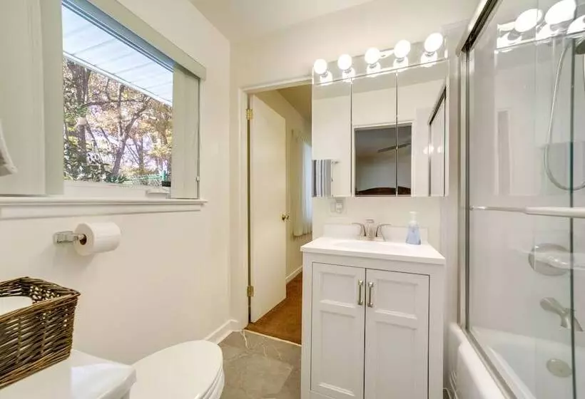 Inviting Waynesville Home Near Main St Shops