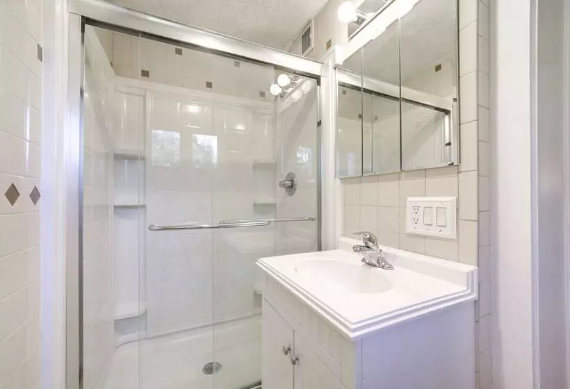 Inviting Waynesville Home Near Main St Shops