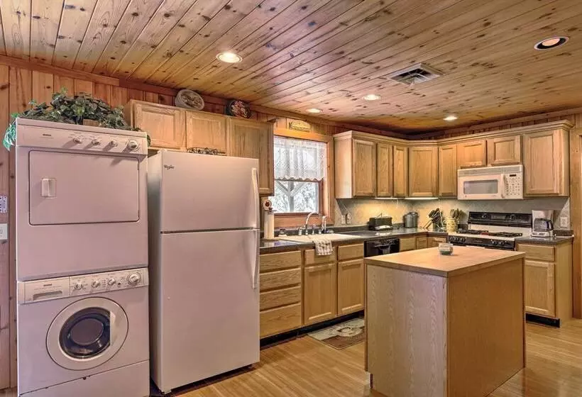 Lakefront Escape W/ Fishing Pier & Snowmobiling!