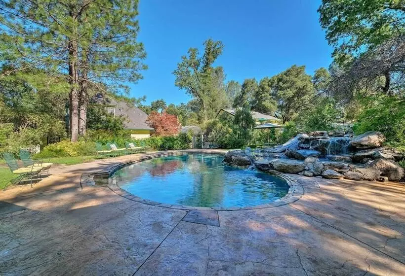 Lavish Sonora Suite On 10 Acres W/ Shared Pool!